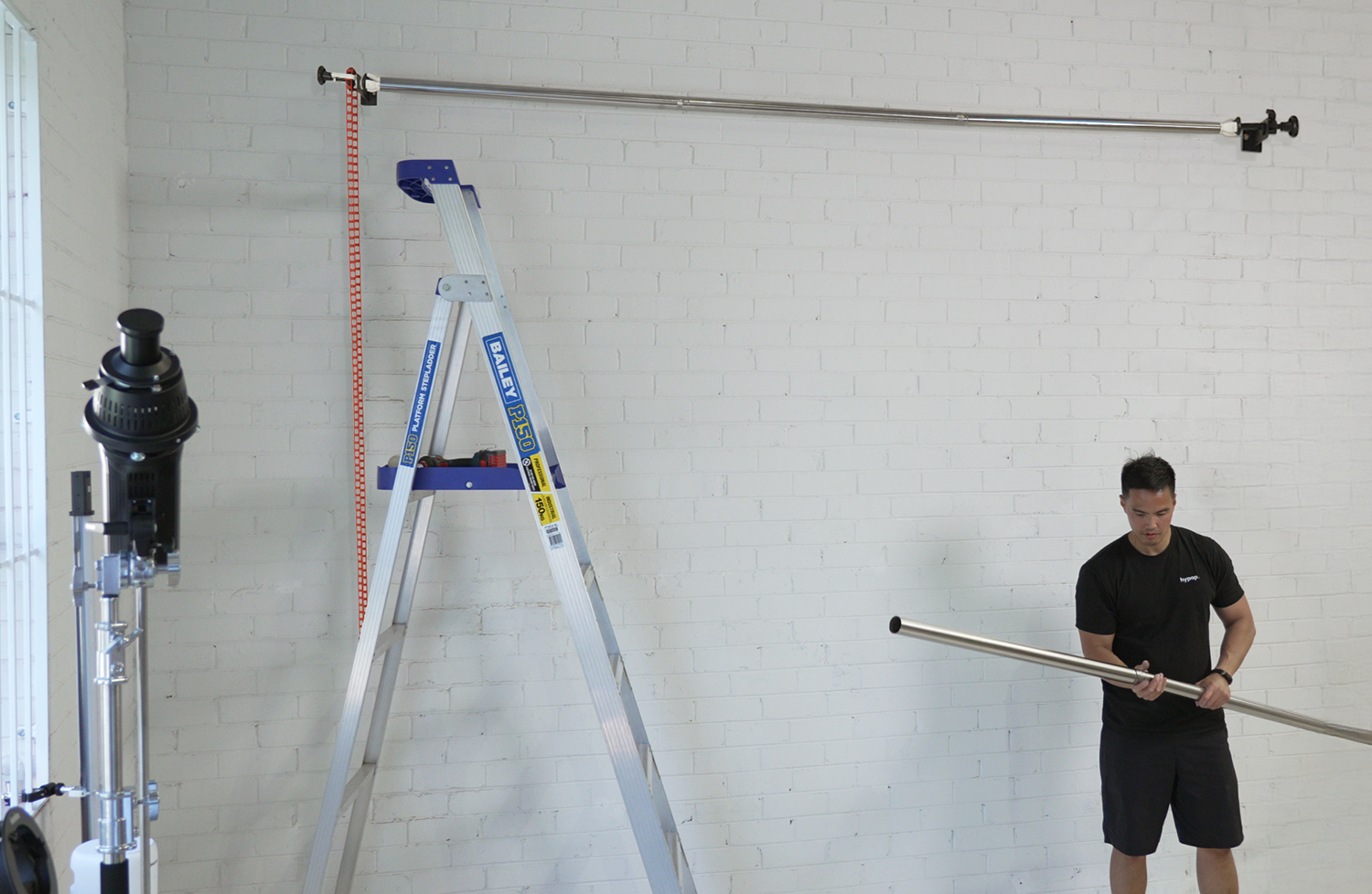 Single Axis Manual Backdrop Support Roller Wall System