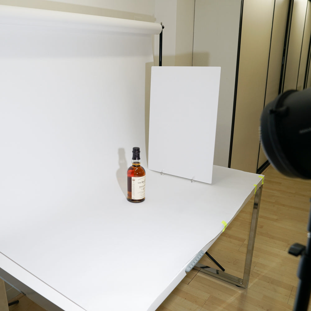 Spectrum Xpress Mini V-Flat Free Standing Black / White Reflector for Product Photography