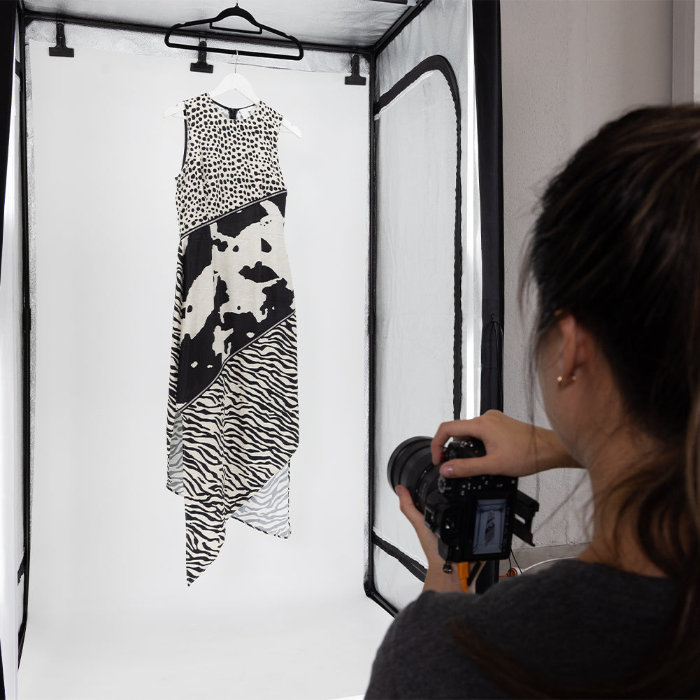 Spectrum 'LumeStudio' 120cm x 200cm x 100cm Ecommerce Fashion Product Photography LED Lighting Booth (DEMO STOCK)