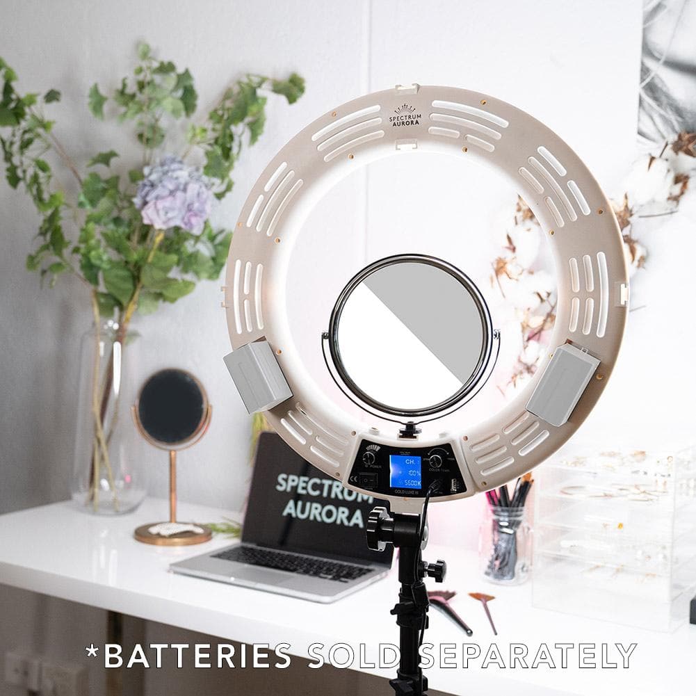 White 18" LED Ring Light & Remote - Gold Luxe III