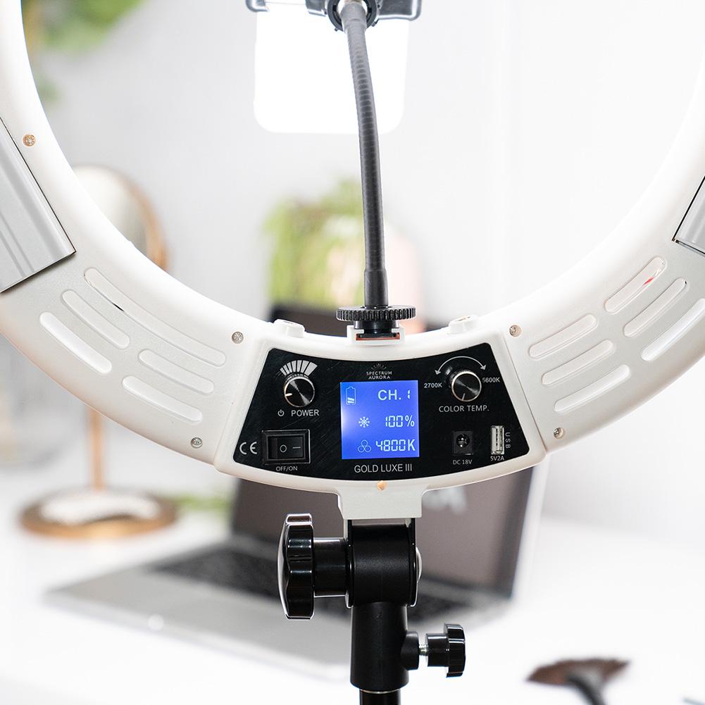 White 18" LED Ring Light & Remote - Gold Luxe III