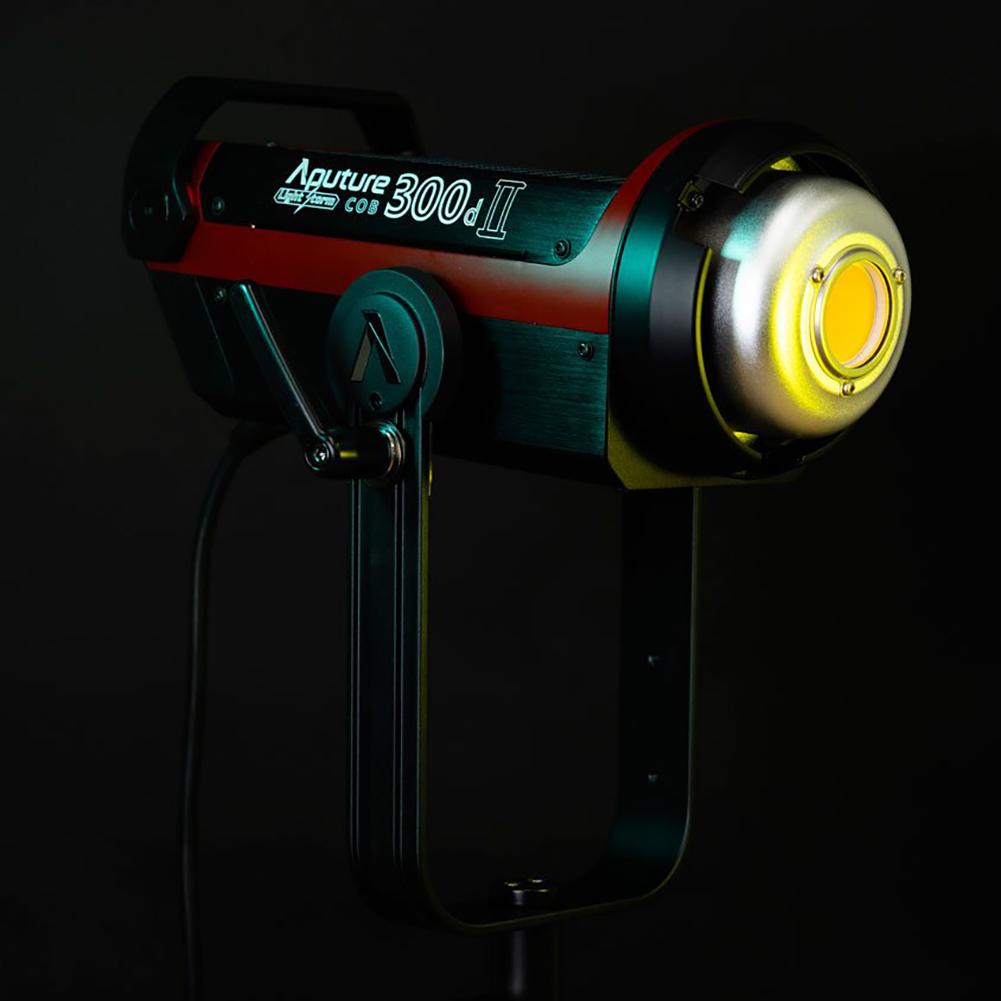 Aputure Light Storm C300D II Mark 5500k CRI 96+ LED Video Studio Light
