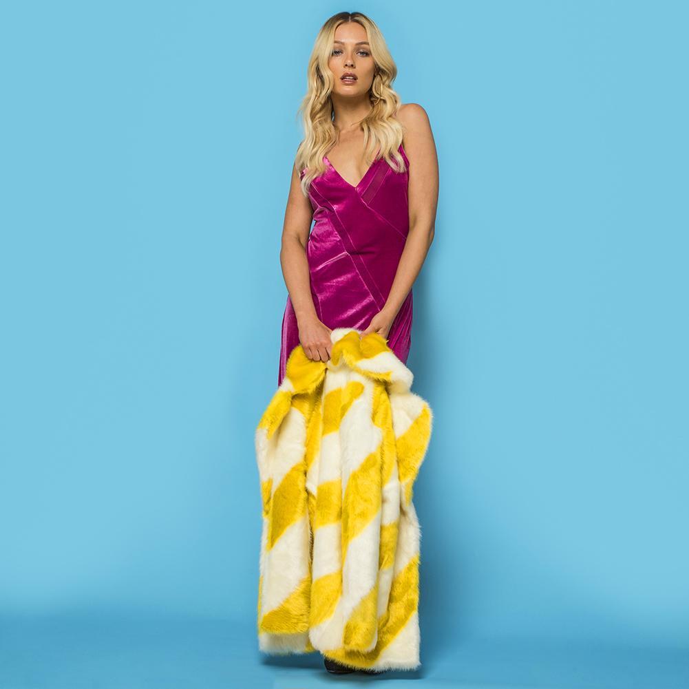 Spectrum Non-Reflective Paper Roll Backdrop (2.7 X 10M) - Baby Blue Backdrops