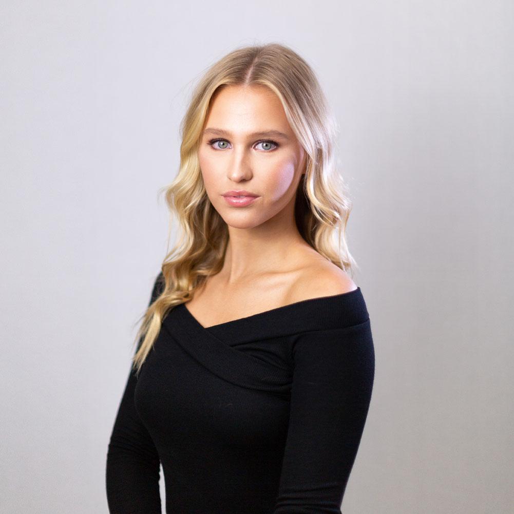 White / Black Collapsible Pop Up Backdrop with Stand & Peg Kit (1.5 x 2.1M)