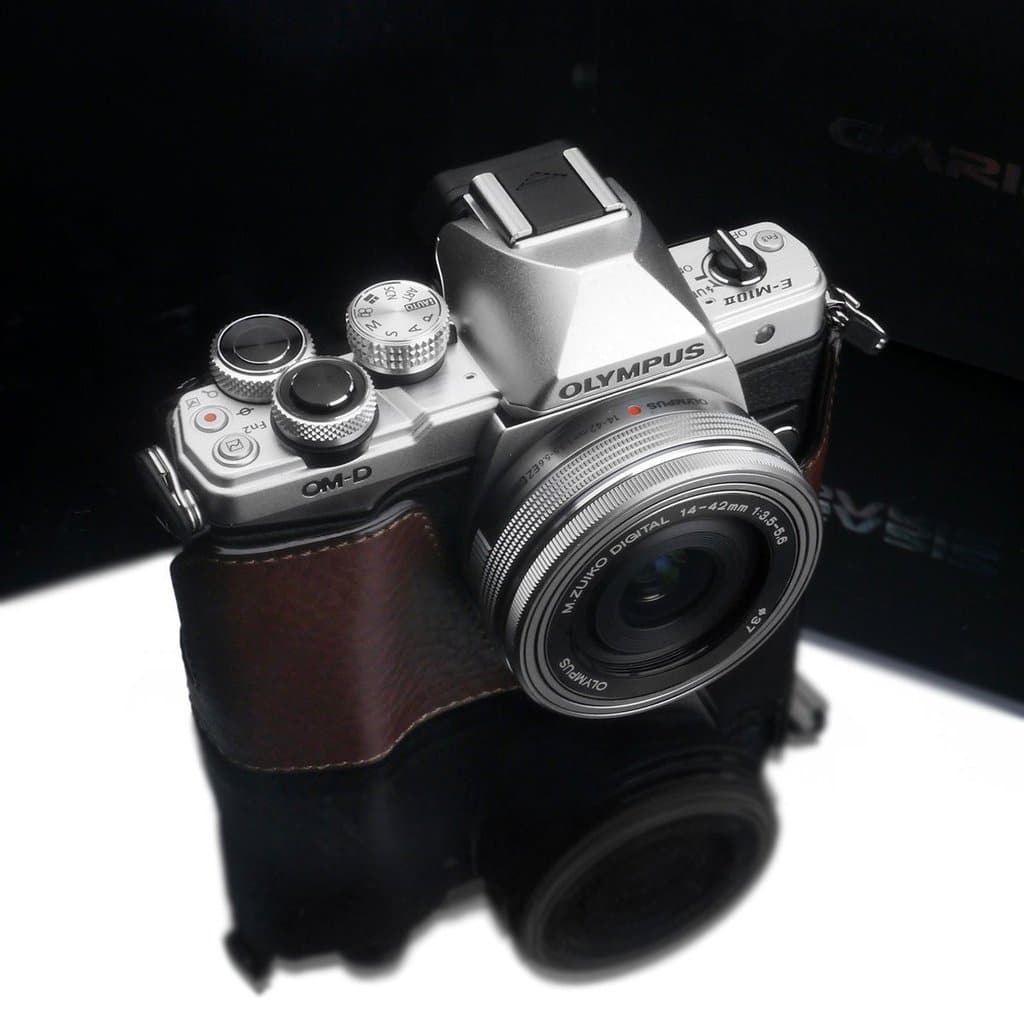 Gariz XS-CHEM10IIBR Camera Half Case Brown for for Olympus E-M10II Mark II