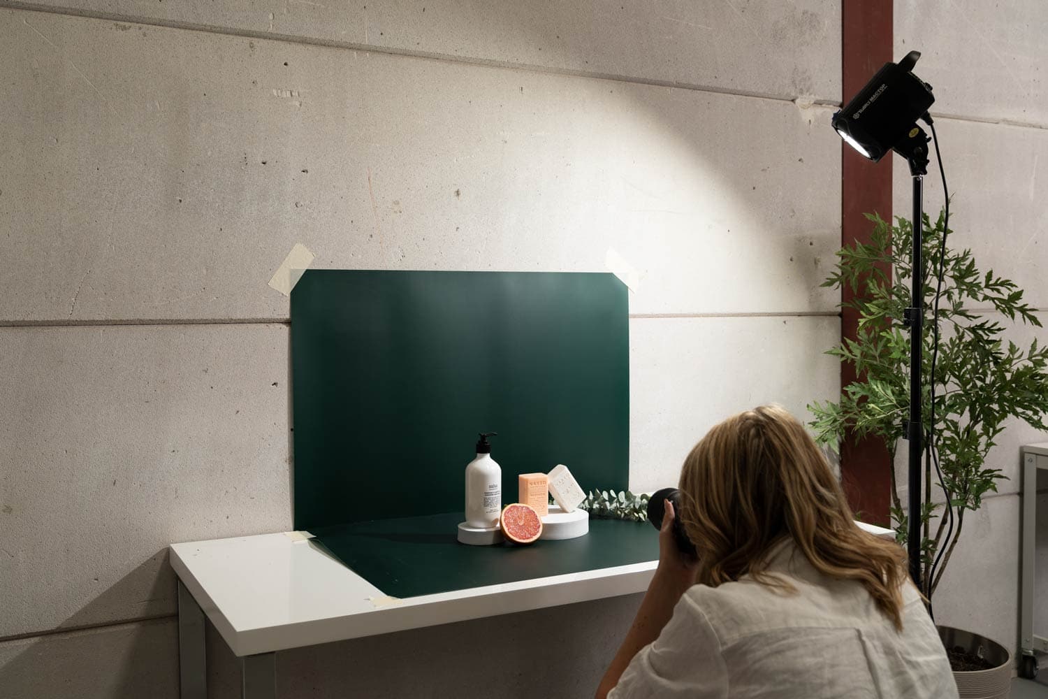 Geometric Foam Styling Props for Photography - Small Circle 10cm (Polar White)