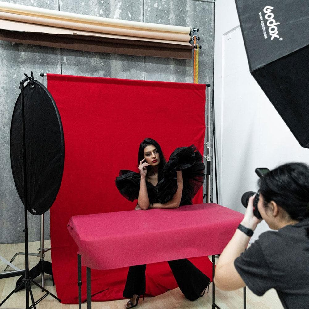 Solid Red 1.8 x 2.8M Cotton Muslin Backdrop