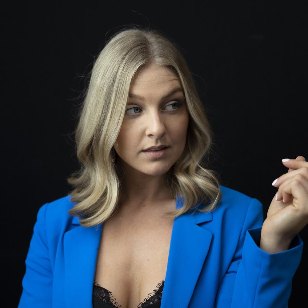 White / Black Double Sided Collapsible Pop Up Backdrop (1.5 x 2.1M) (DEMO STOCK)