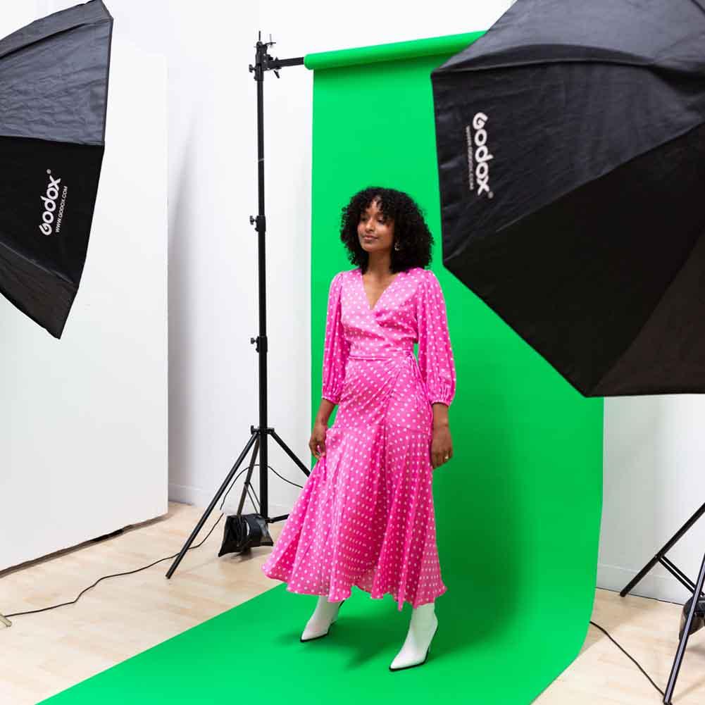 Chroma Key Green Screen Non-Reflective Half Paper Roll Backdrop (1.36 x 10M)