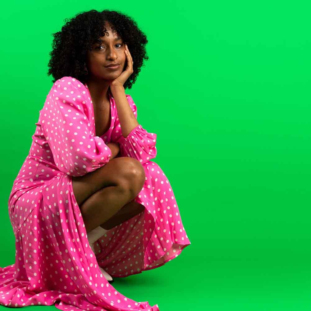 Chroma Key Green Screen Non-Reflective Half Paper Roll Backdrop (1.36 x 10M)
