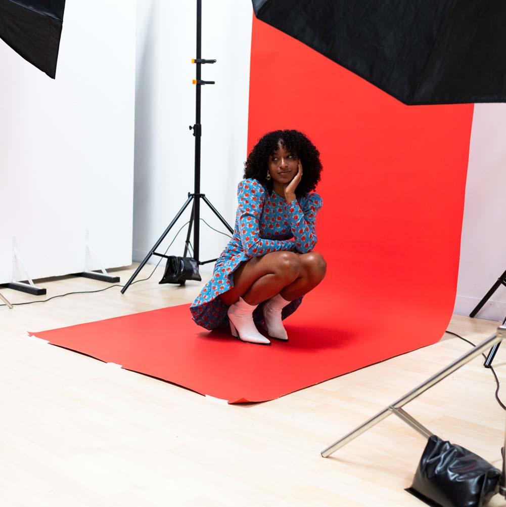 Paper Roll Paper Roll Photography Studio Backdrop Half Width (1.36 x 10M) - Tequila Sunrise Red