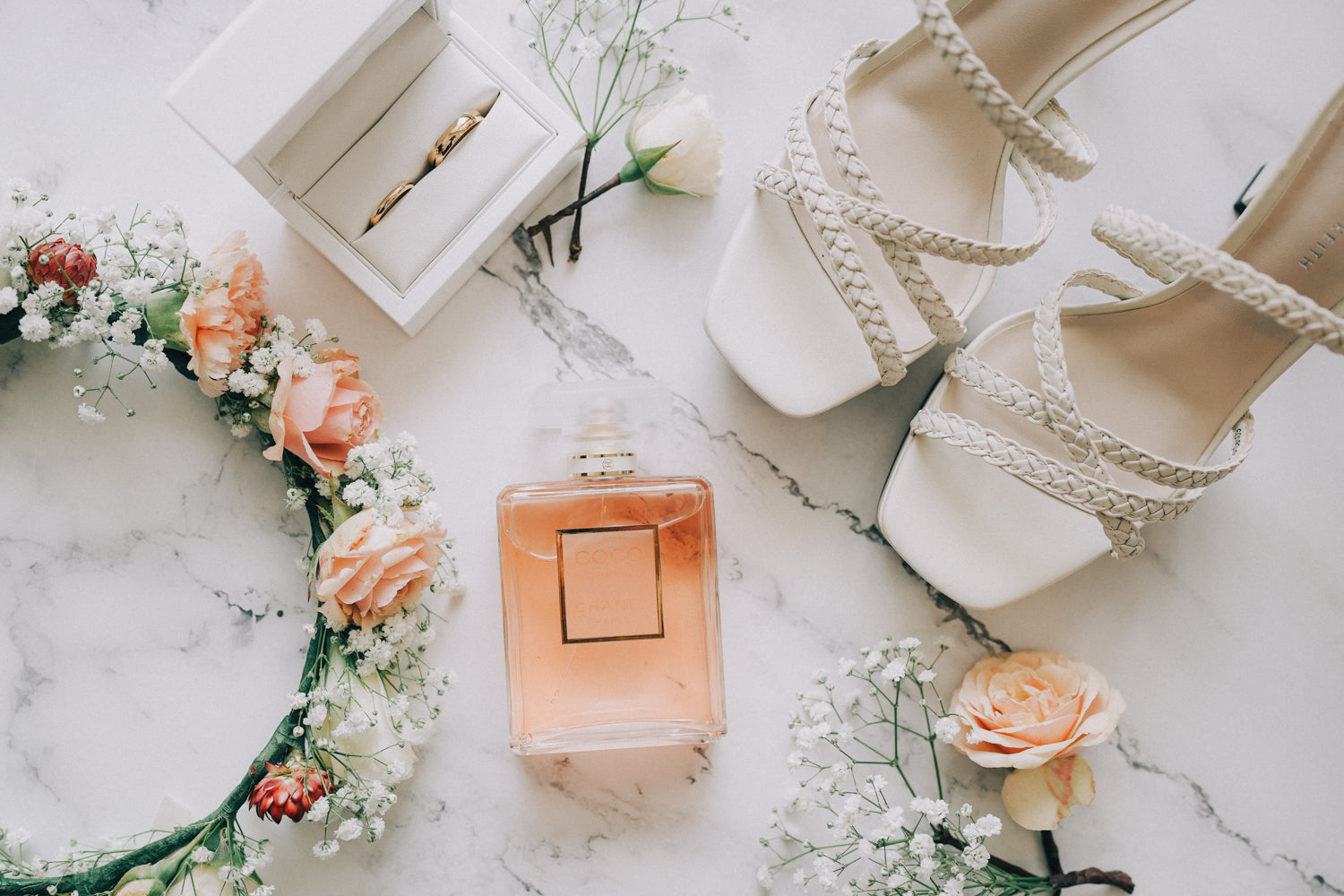 Choosing the Right Props and Styling for Stunning Wedding Flat Lay Photography
