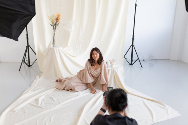 Cotton Muslin vs. Seamless Paper Backdrops for Photography: Which One is Right for You?