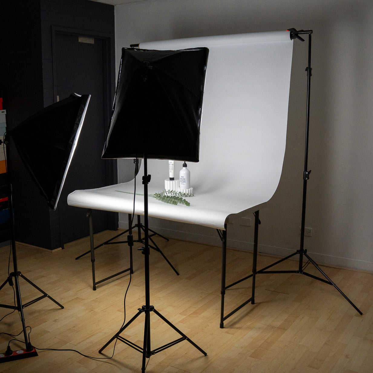 'Product Imaging Essentials Combo' Product Photography Lighting and Backdrop Kit (Medium Products) - Bundle