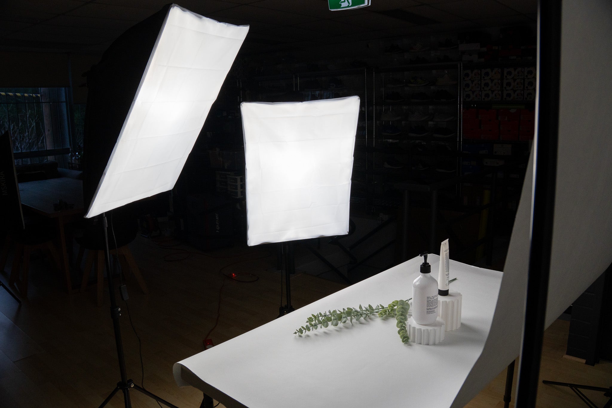 'Product Imaging Essentials Combo' Product Photography Lighting and Backdrop Kit (Medium Products) - Bundle