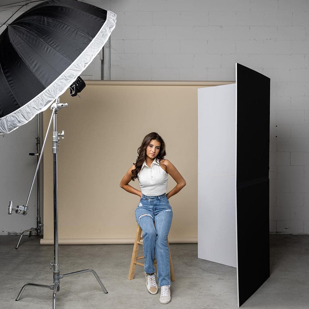 Spectrum V-Flat Master Foldable Rigid Backdrop Reflector (Black & White) (Demo Stock II)