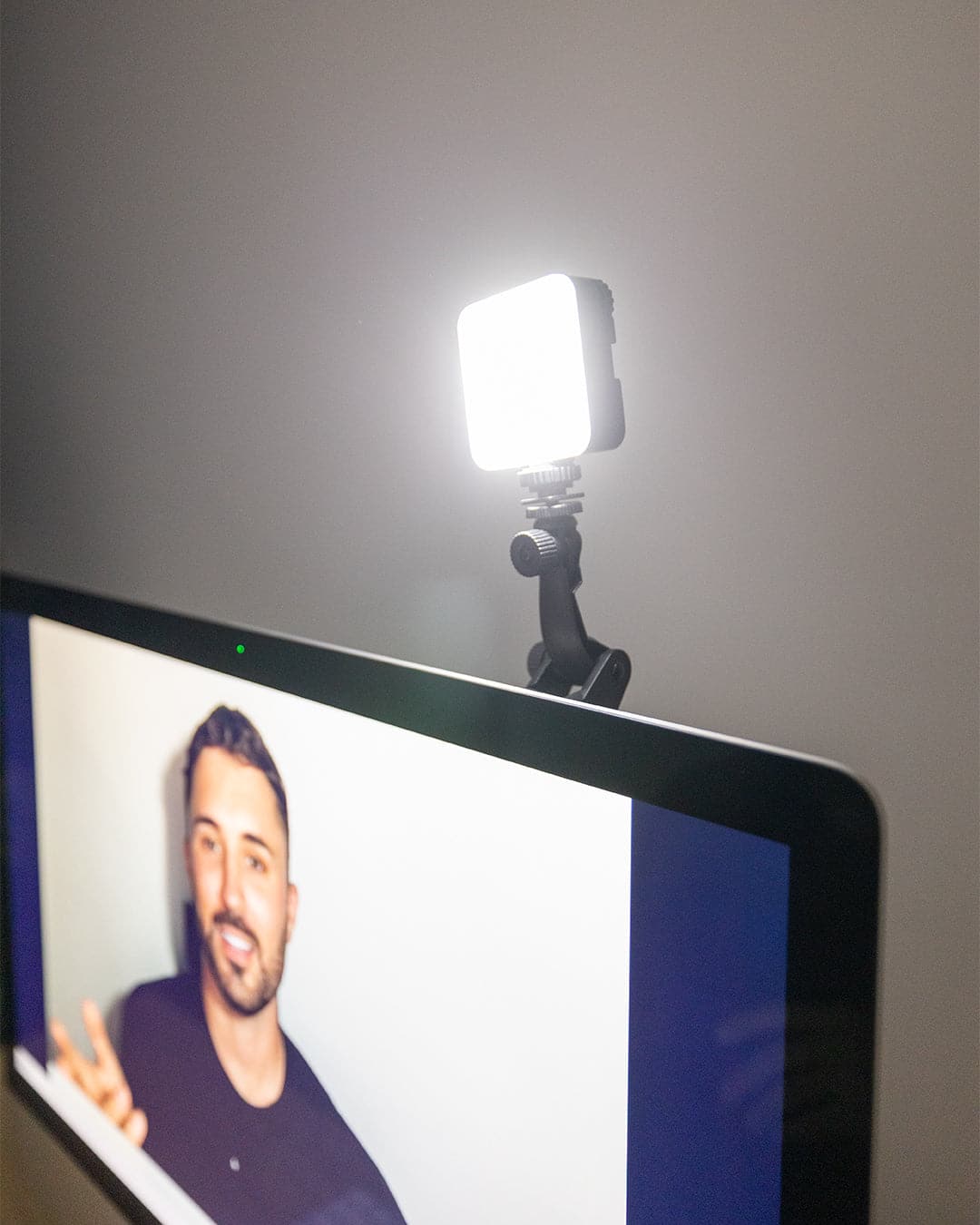 Spectrum Pocket Zoom LED Light With Suction Cup for Laptop/Monitor - GlowGo
