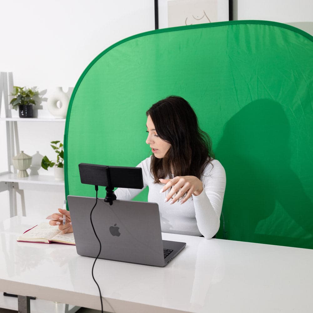 Collapsible 56"/142cm Portable Green Screen Backdrop with Chair Attachment - Square