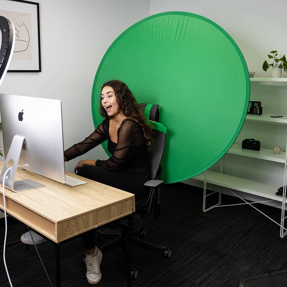 Collapsible Portable Green Screen Backdrop with Chair Attachment (56"/142cm)
