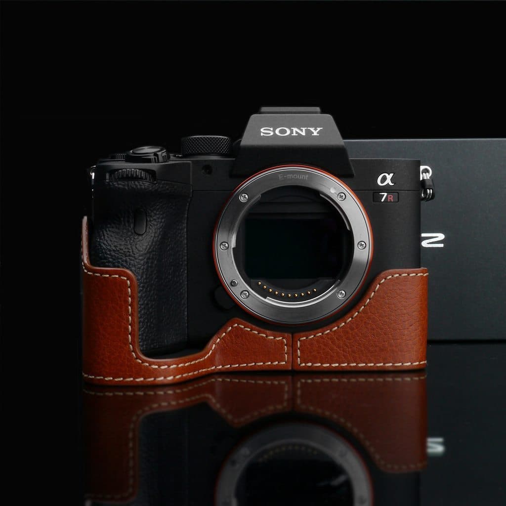 Gariz Camel XS-CHA7RM4CM Genuine Leather Half Case for Sony A7RIV