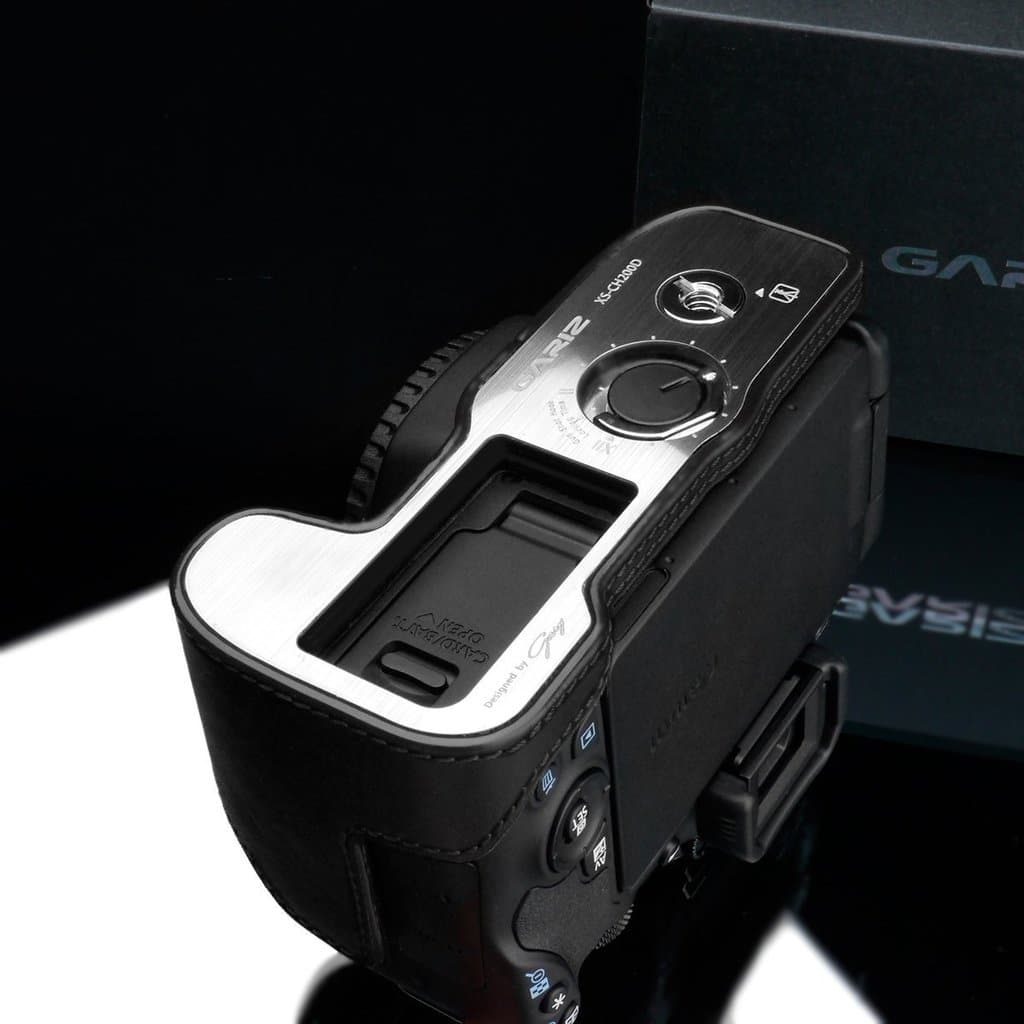 Gariz XS-CH200DBK Genuine Leather Half Case for Canon 200D / Rebel SL2 (Black)
