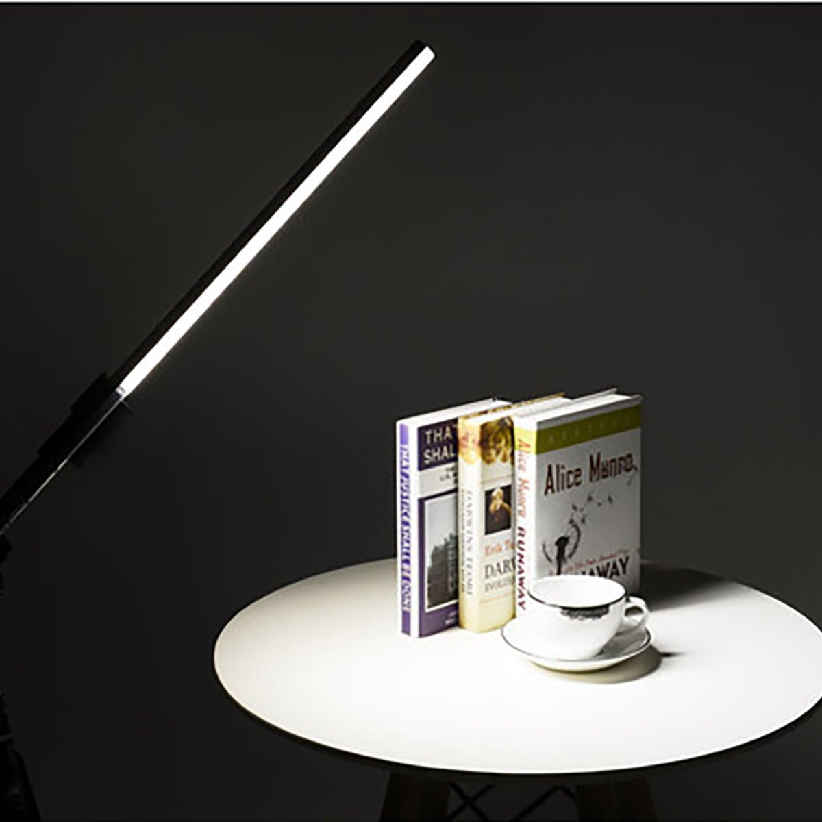 'Illuminate Wand' 21" Bi-Colour 3200-5500K Vlogger & Photography Home Studio LED Light Kit
