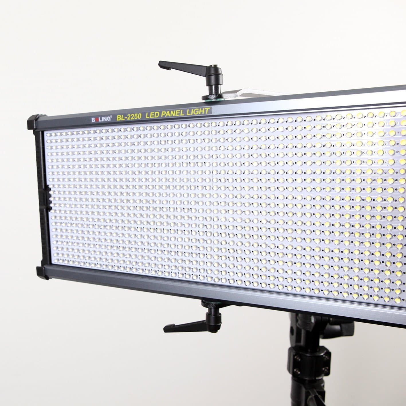 Boling 3x 2250P LED Video & Photography Continuous Portable Lighting Kit (21,100 Lumens at 1M)